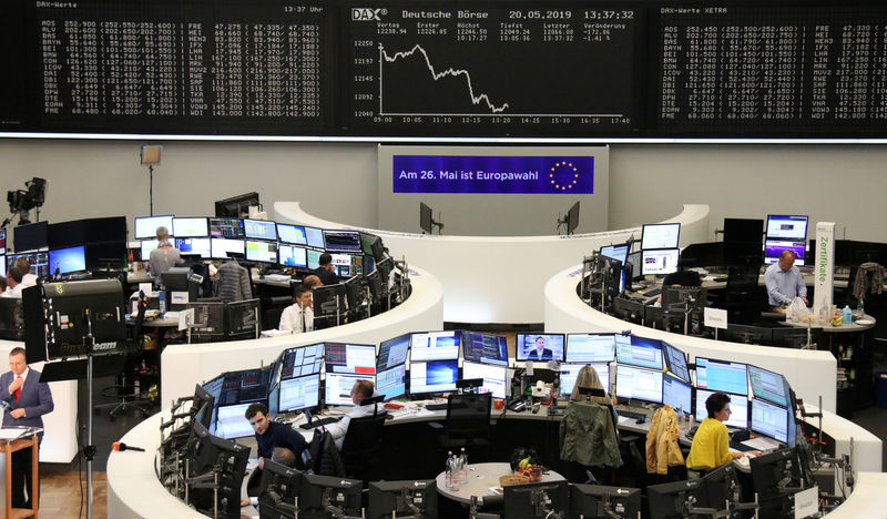 European shares dip as trade war fears weigh