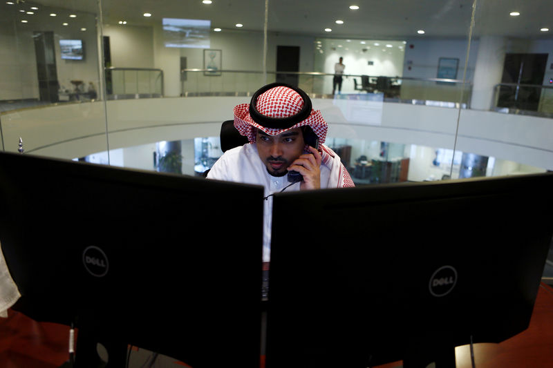 © Reuters. دبي ترتفع بدعم الأسهم المالية والعقارية وصعود معظم الخليج