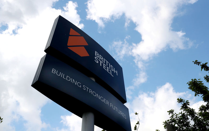 © Reuters. FILE PHOTO: A British Steel works sign is seen in Scunthorpe