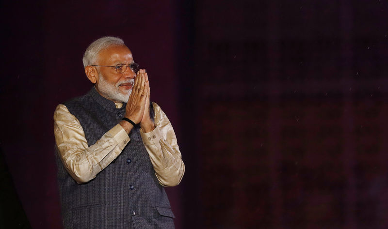 © Reuters. مودي يبدأ محادثات تشكيل حكومة الهند الجديدة بعد فوز ساحق في الانتخابات