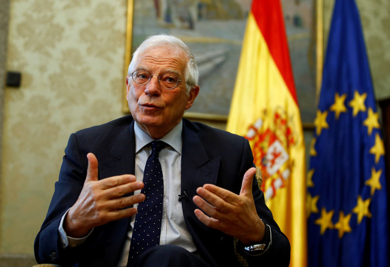 © Reuters. FOTO DE ARCHIVO: El candidato del PSOE para el Parlamento Europeo, Josep Borrell, en Madrid