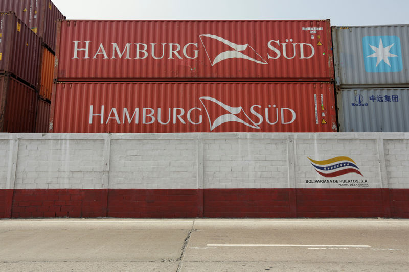 © Reuters. Containers from Hamburg Sud Shipping Company are seen at La Guaira port, in La Guaira