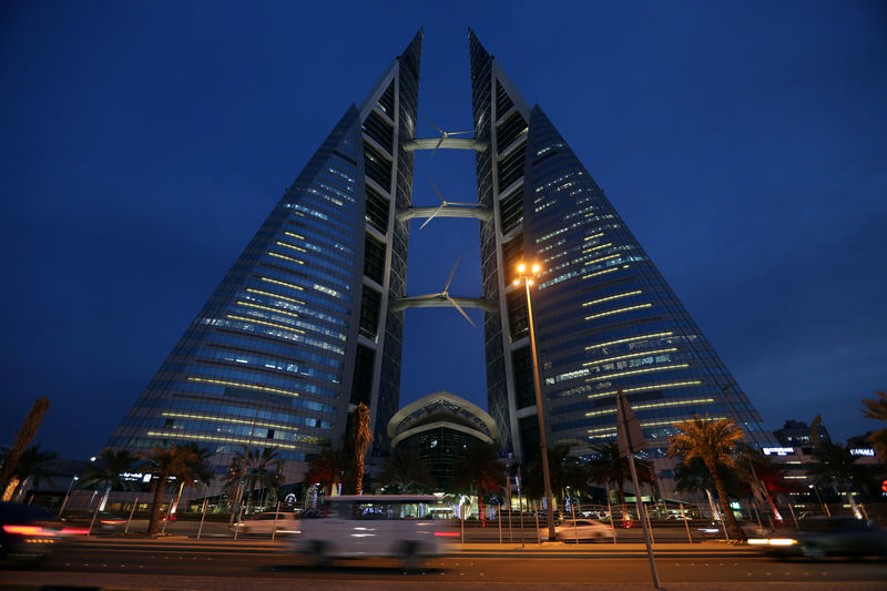 © Reuters. FILE PHOTO: General view of Bahrain World Trade Center in Manama, Bahrain