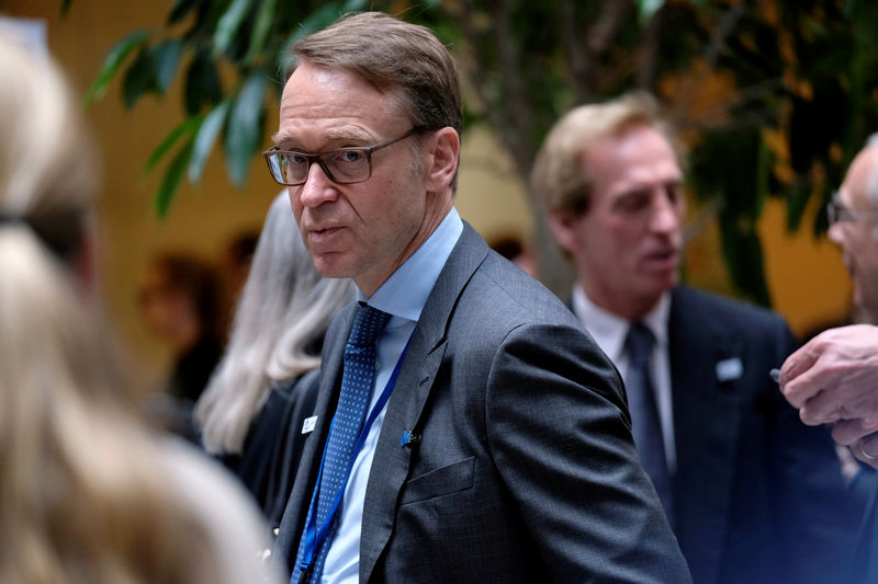 © Reuters. German Federal Bank President Jens Weidmann arrives for IMF and World Bank Spring Meetings in Washington
