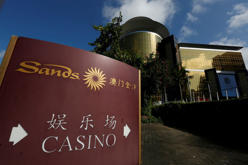 © Reuters. FILE PHOTO: A view of Sands Macao casino in Macau