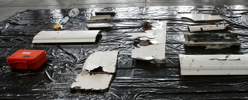 © Reuters. FILE PHOTO - Debris from the missing Air France flight 447 is seen at the Air Force base in Recife