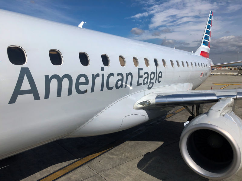 © Reuters. An American Airlines airplane sits on the tarmac at LAX in Los Angeles