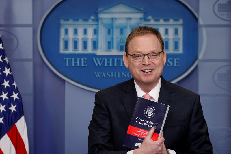 © Reuters. Hassett addresses reporters during the daily briefing at the White House in Washington