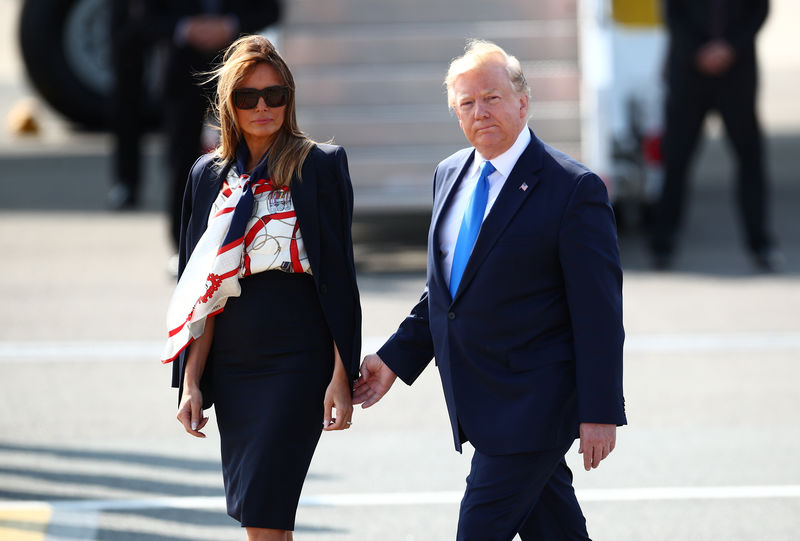 © Reuters. El presidente de EEUU, Donald Trump, a su llegada a Reino Unido