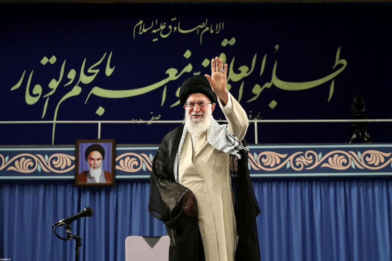 © Reuters. خامنئي: طهران لن تتخلى عن برنامجها الصاروخي