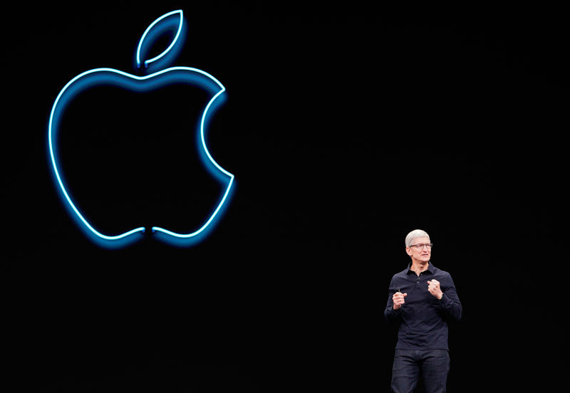 © Reuters. Apple CEO Tim Cook speaks during Apple's annual Worldwide Developers Conference in San Jose