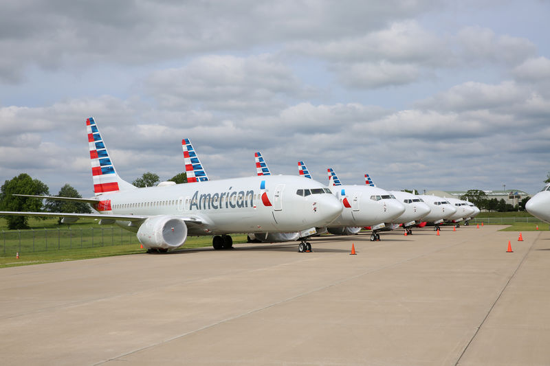 © Reuters. Handout photo of American Airlines Boeing 737 MAX jets sit parked at a facility in Tulsa, Oklahoma