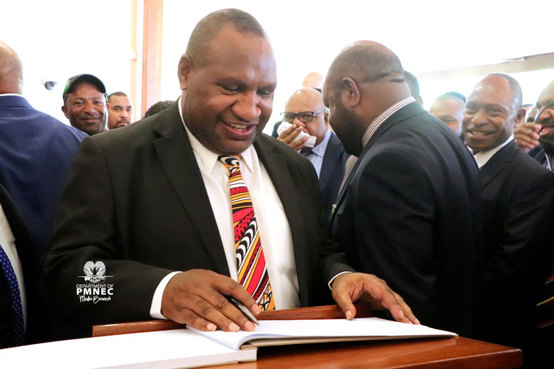 © Reuters. James Marape is seen at Government House after arriving to be sworn in as the new prime minister in Port Moresby