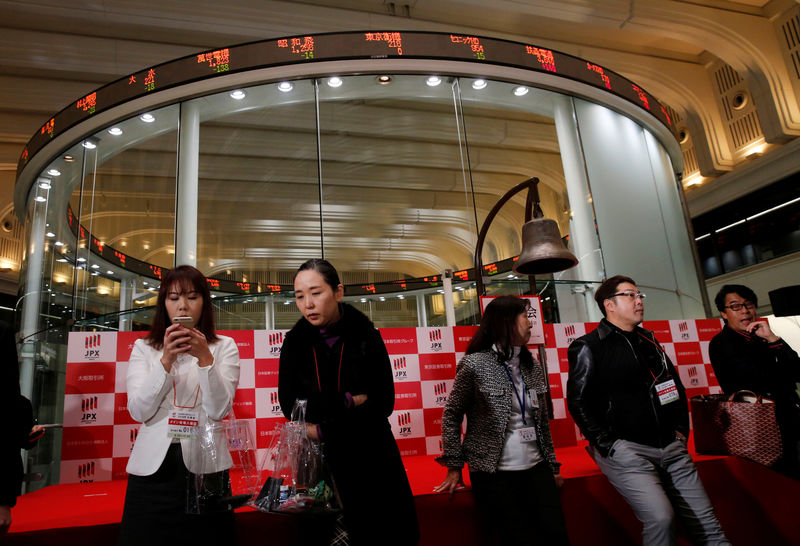 © Reuters. À TOKYO, LE NIKKEI FINIT EN HAUSSE DE 1,80%