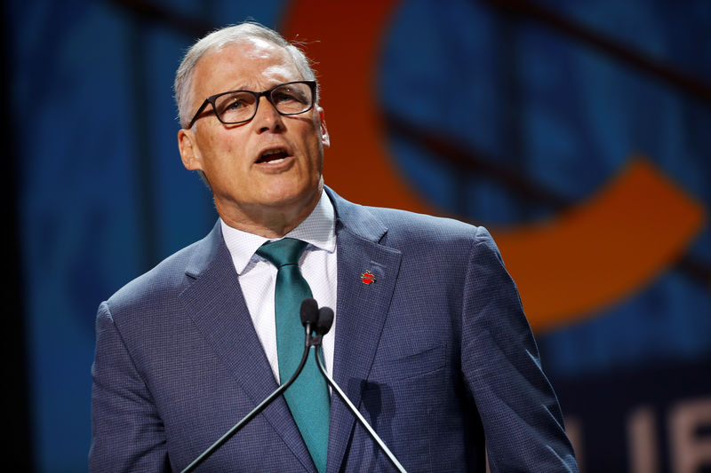 © Reuters. Democratic presidential candidate and Washington State Governor Jay Inslee speaks during the California Democratic Convention in San Francisco, California