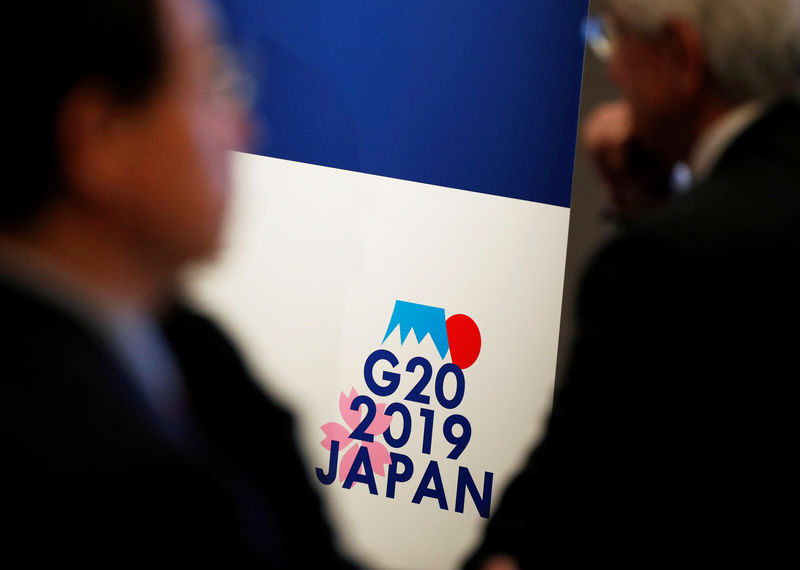 © Reuters. Logo de reunião do G20 em Tóquio
