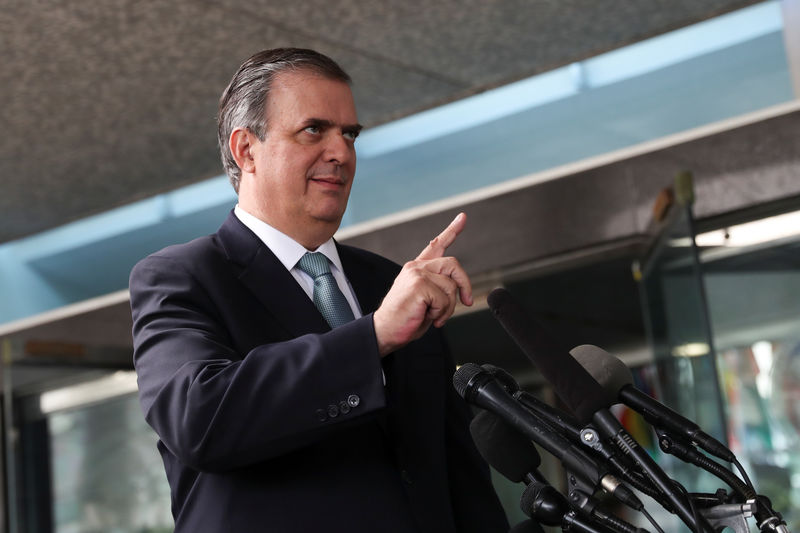 © Reuters. Mexico's Foreign Minister Ebrard speaks to reporters after U.S.-Mexico talks at State Department in Washington