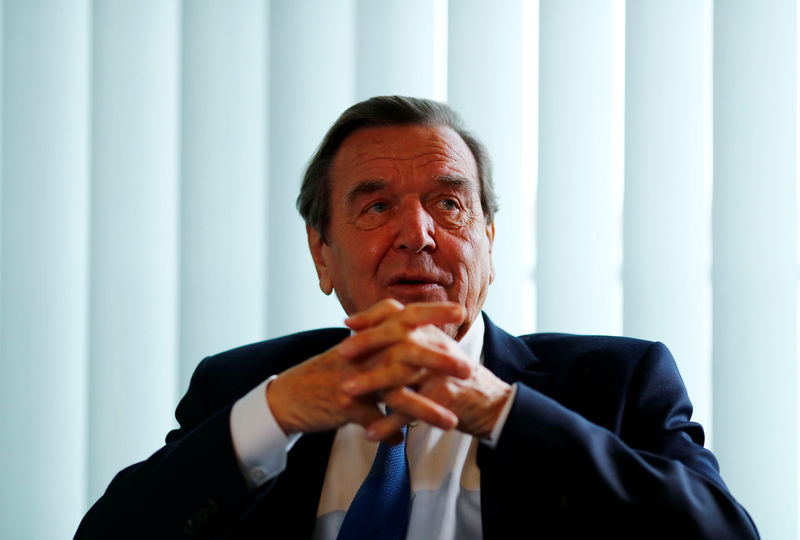 © Reuters. Former German Chancellor Gerhard Schroeder is pictured during an interview with Reuters in his office in Berlin