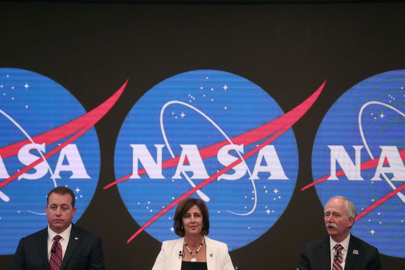 © Reuters. News conference announcing that NASA is opening the International Space Station for commercial business in New York City