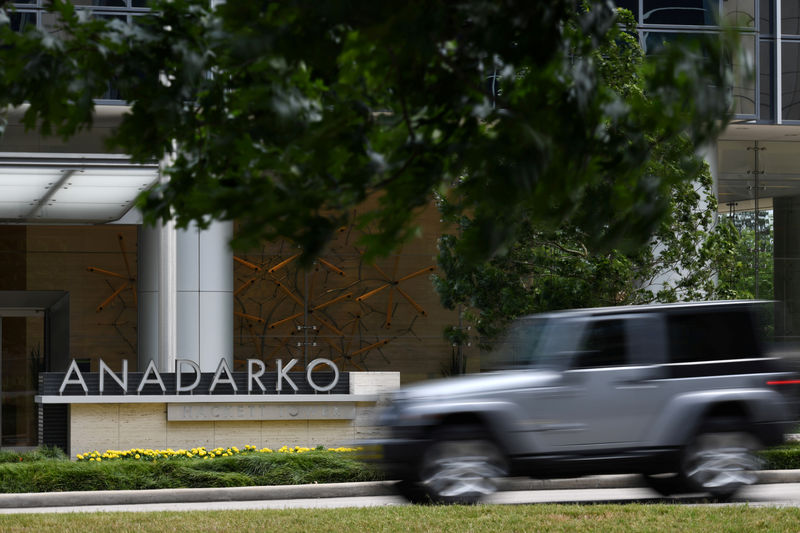 © Reuters. FILE PHOTO: Anadarko Petroleum Corporation is seen in The Woodlands