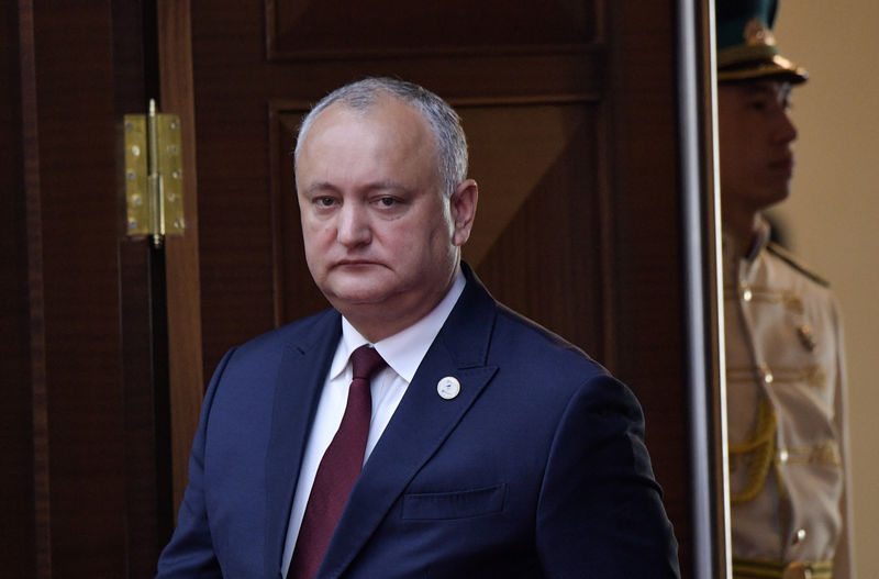 © Reuters. محكمة في مولدوفا تعفي الرئيس من منصبه وتعين رئيسا مؤقتا