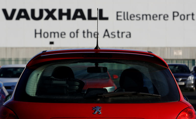 © Reuters. A Peugeot car is seen in the car park of the Vauxhall car plant in Ellesmere Port, Britain.