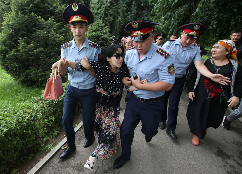 © Reuters. منظمة: انتهاكات للحريات الأساسية شابت انتخابات قازاخستان