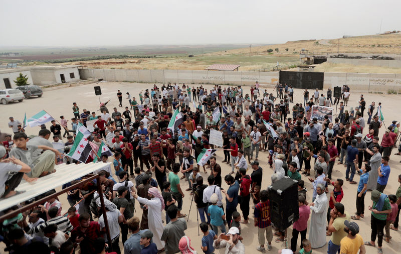 © Reuters. الأمم المتحدة تتوقع فرار مليوني سوري إلى تركيا إذا احتدمت الاشتباكات