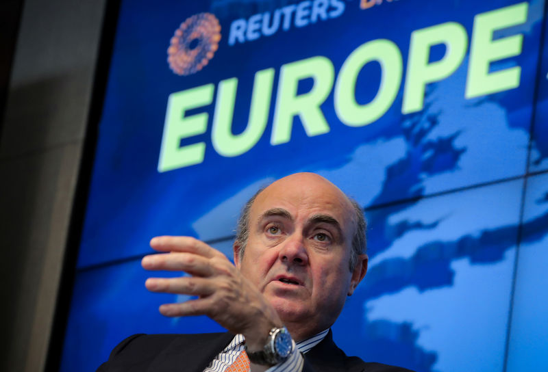 © Reuters. Luis de Guindos, ECB vice-president, speaks during a Reuters Breakingviews event in New York