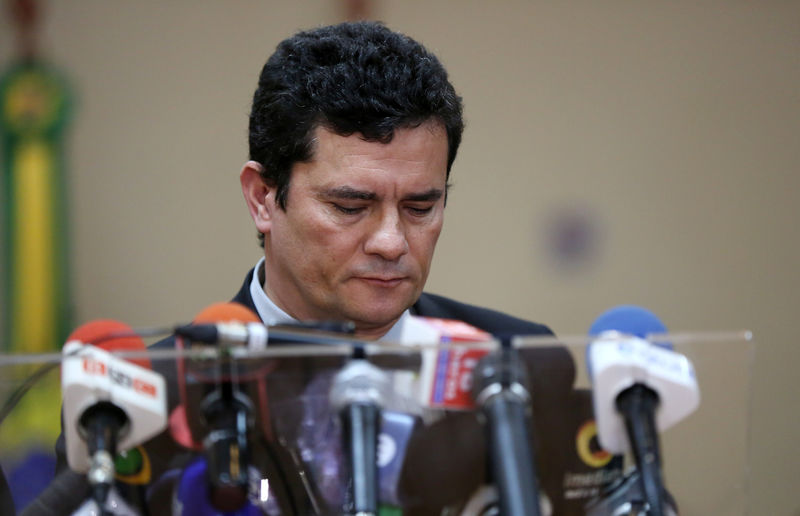 © Reuters. El ministro de Justicia de Brasil, Sergio Moro, ofrece una rueda de prensa en Manaos, en Brasil.