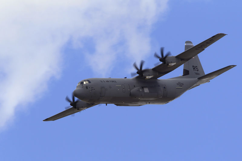 © Reuters. A C-130J aircraft takes part in a flying display during the 49th Paris Air Show at the Le Bourget airport