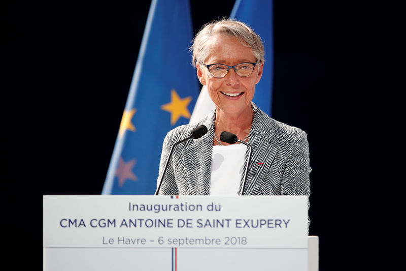 © Reuters. French Transport Minister Elisabeth Borne delivers a speech during the official inauguration of the CMA CGM Antoine de Saint Exupery container ship in Le Havre