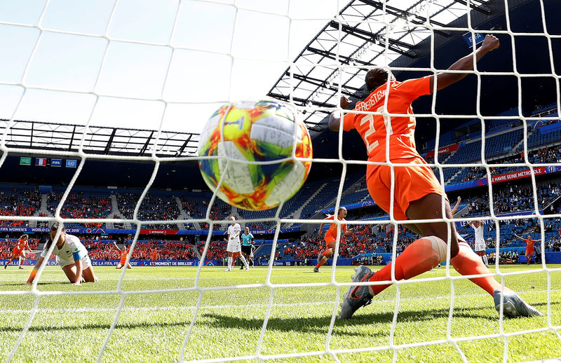 © Reuters. Women's World Cup - Group E - New Zealand v Netherlands