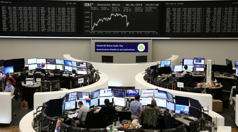 © Reuters. The German share price index DAX graph at the stock exchange in Frankfurt