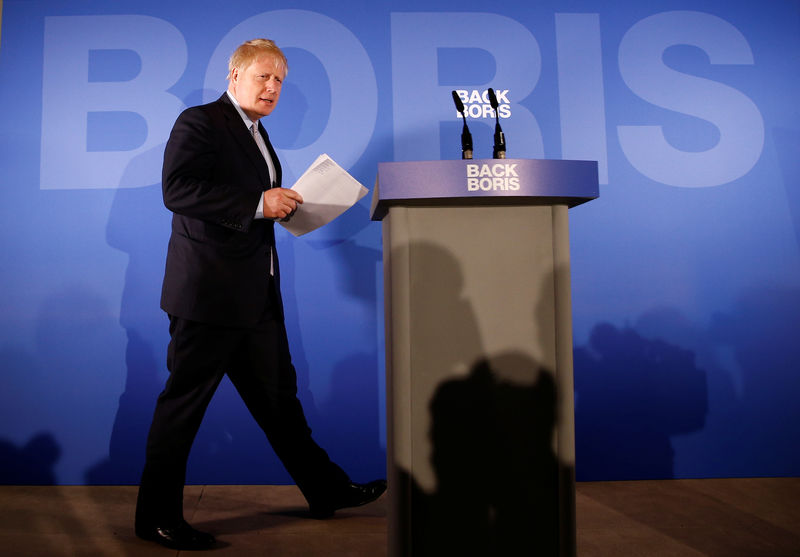 © Reuters. Boris Johnson opta a liderar Reino Unido prometiendo un Brexit el 31 de octubre