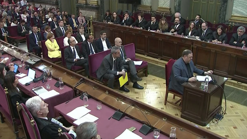 © Reuters. El juez deja visto para sentencia el juicio a los líderes independentistas catalanes