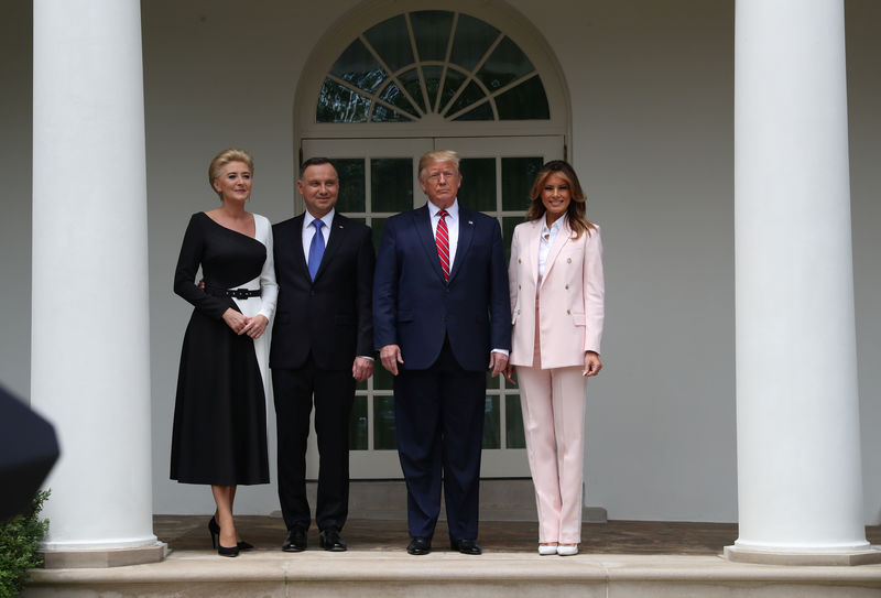 © Reuters. U.S. President Trump welcomes Poland's President Duda at the White House in Washington