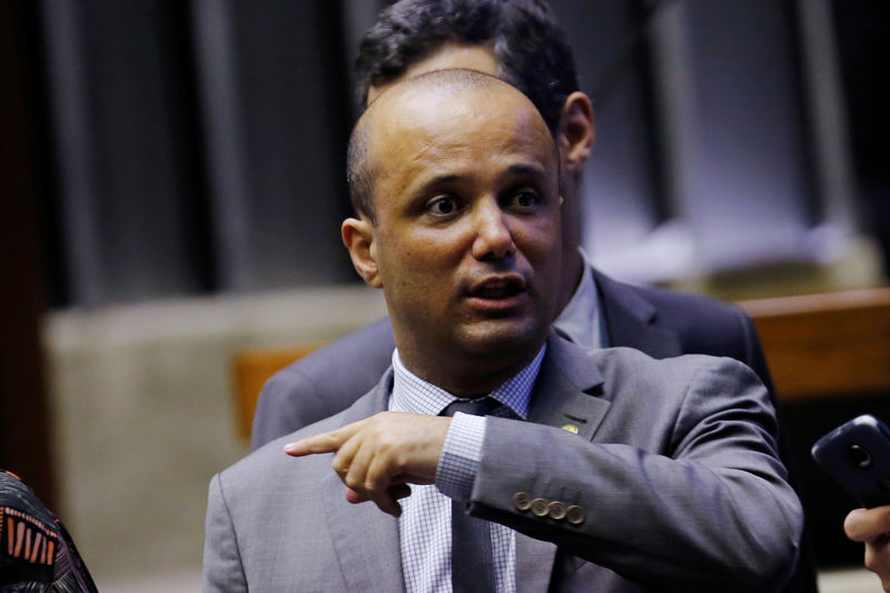 © Reuters. Líder do governo na Câmara dos Deputados, Major Vitor Hugo, durante sessão da Casa