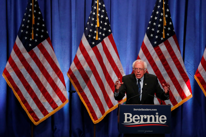 © Reuters. Democratic 2020 U.S. presidential candidate Senator Bernie Sanders attends a campaign event at George Washington University in Washington