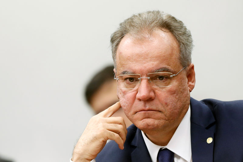 © Reuters. Relator da reforma da Previdência, deputado Samuel Moreira, durante sessão da comissão especial da reforma