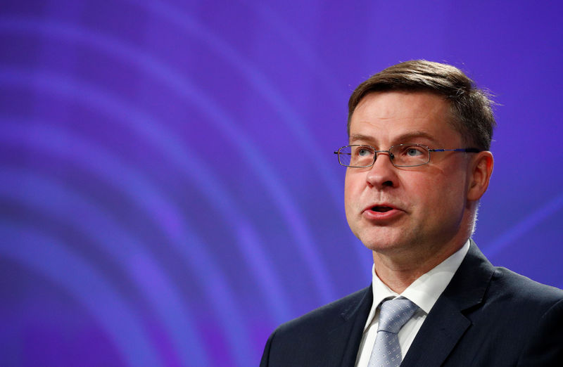 © Reuters. EU Commission Vice-President Dombrovskis holds a news conference in Brussels