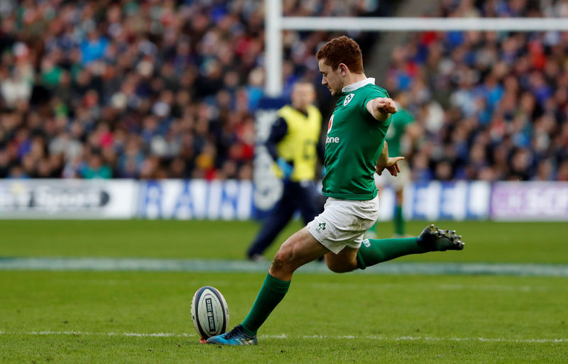 © Reuters. Paddy Jackson of Ireland kicks a conversion