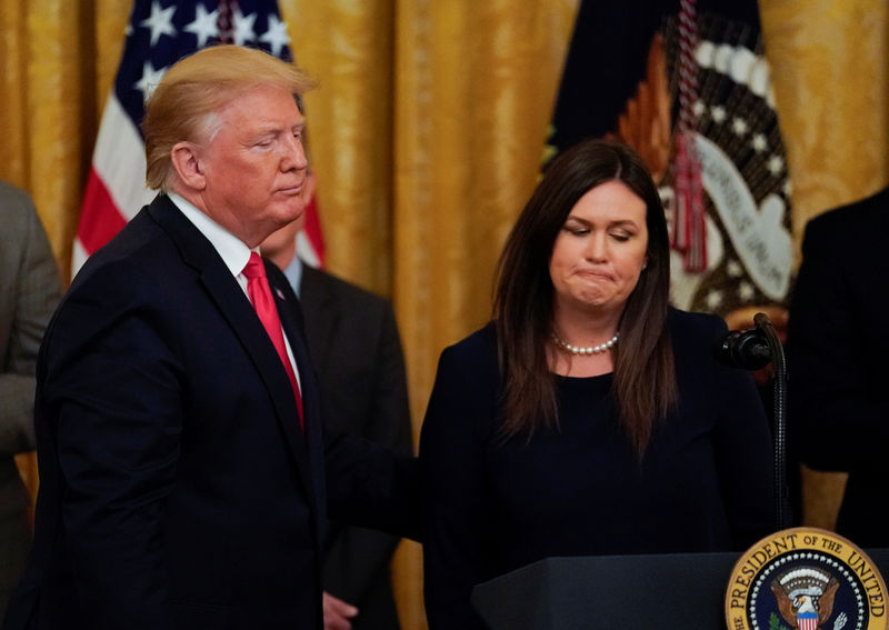 © Reuters. Trump announces Sanders will leave her job at the White House in Washington