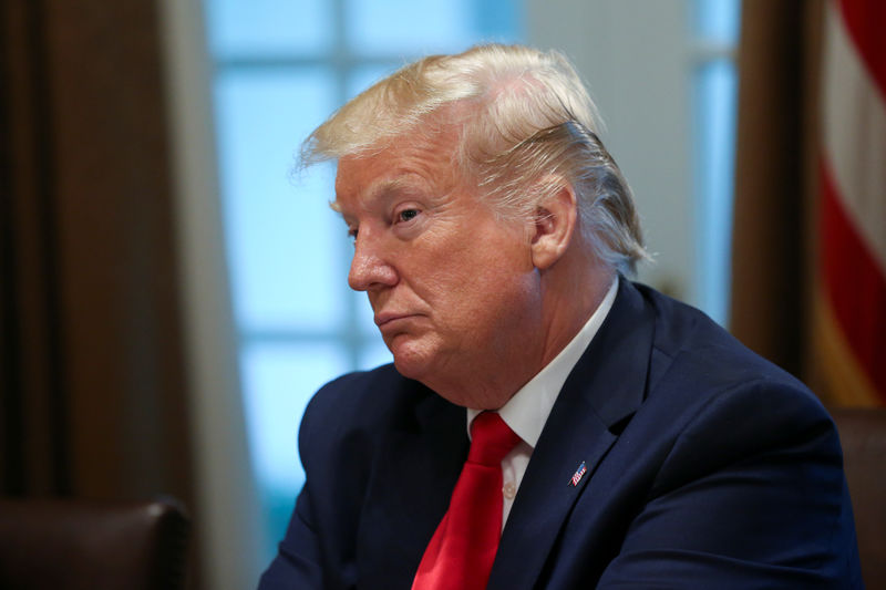 © Reuters. El presidente de Estados Unidos, Donald Trump, durante un almuerzo de trabajo con gobernadores en la Casa Blanca, en Washington