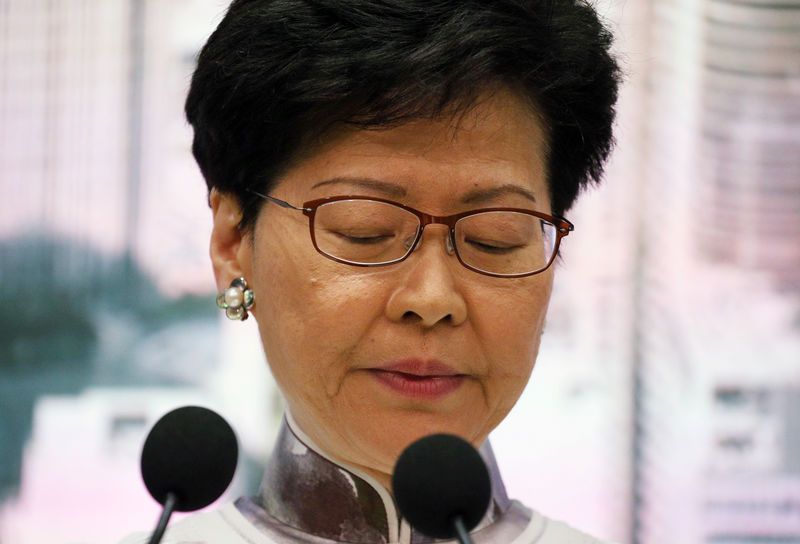 © Reuters. La jefa de gobierno de Hong Kong, Carrie Lam, asiste a una conferencia de prensa en Hong Kong