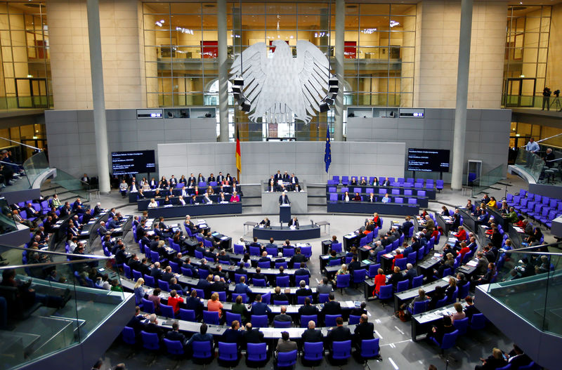 © Reuters. Session at the lower house of Bundestag parliament to mark the 70th anniversary of the German constitution, in Berlin