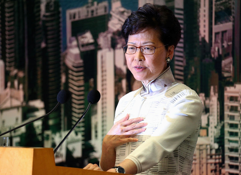 © Reuters. الصين تقول إنها ستواصل دعم الرئيسة التنفيذية لهونج كونج