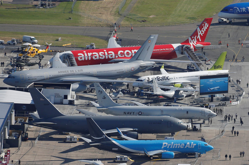 © Reuters. An aerial view shows the 53rd International Paris Air Show at Le Bourget Airport near Paris