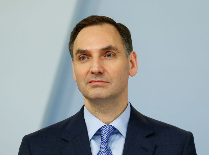 © Reuters. FILE PHOTO: James von Moltke, CFO of Germany's Deutsche Bank is pictured in Frankfurt