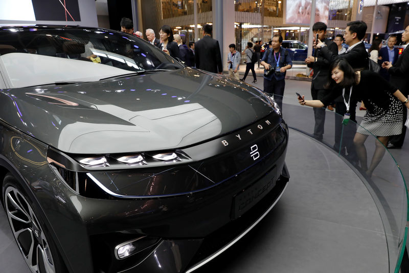 © Reuters. Veículo elétrico da fabricante chinesa Byton em evento em Pequim